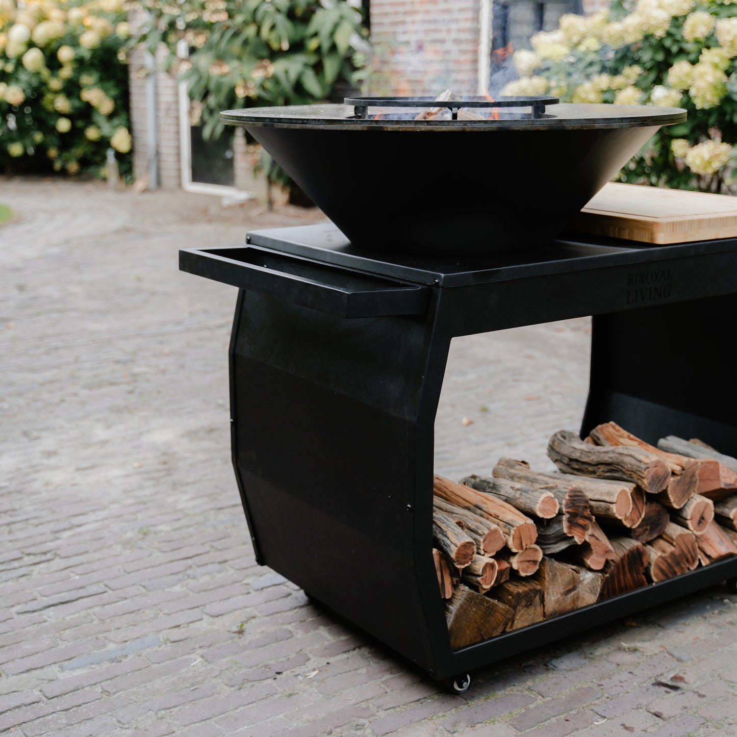 BBQ Plancha Grill Big Jack Black 2.0 - Met hoes en houtopslag