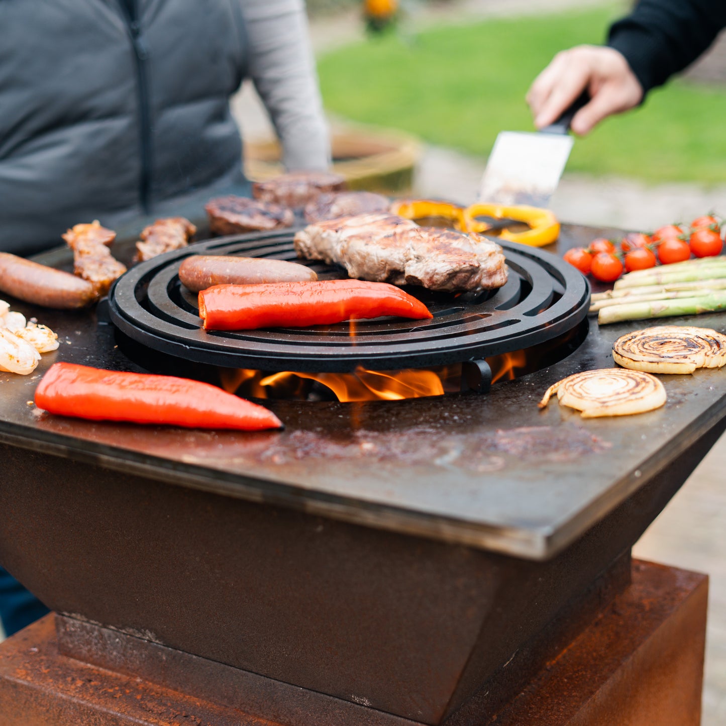 BBQ Plancha Grill Cortenstaal Bilbao - Met hoes en houtopslag 65 x 65cm
