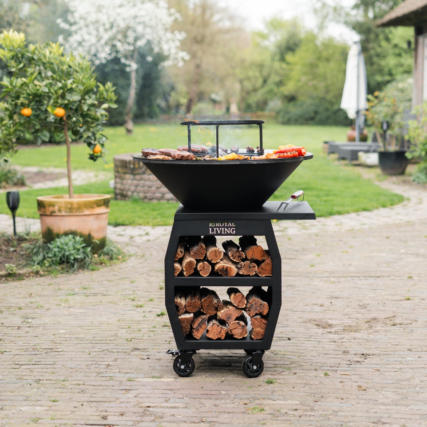 BBQ Plancha Grill Compañero XXL Blackline - Met hoes en houtopslag Ø80cm