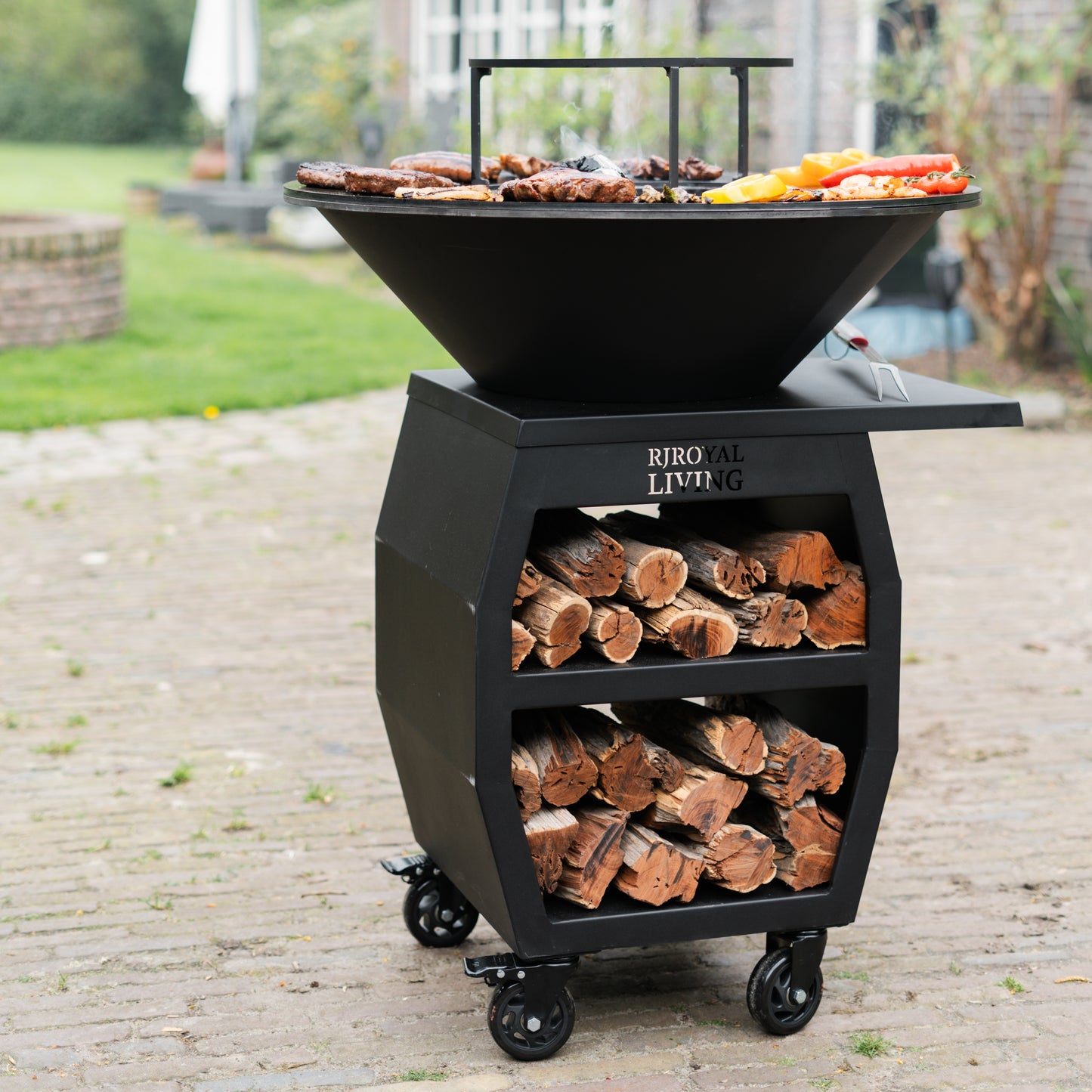 BBQ Plancha Grill Compañero XXL Blackline - Met hoes en houtopslag Ø80cm