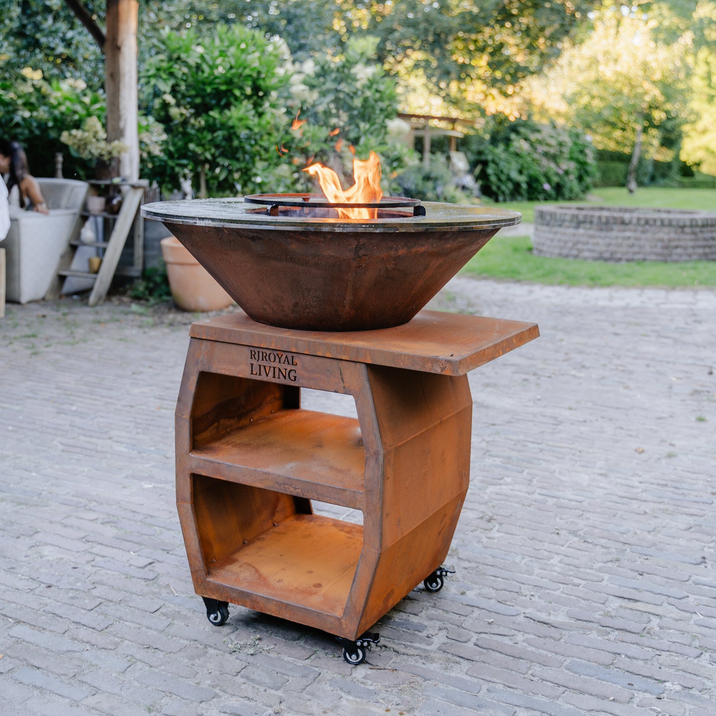 BBQ Plancha Grill Compañero XXL Cortenstaal - Met hoes en houtopslag Ø80cm