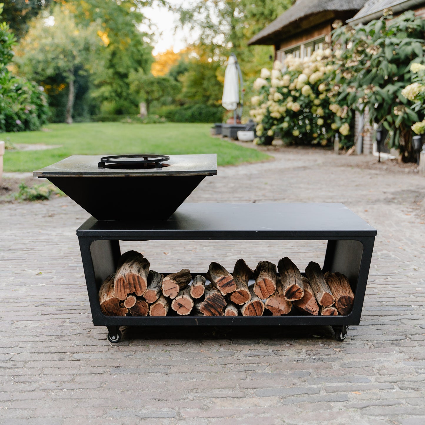 BBQ Plancha Grill Compañía - met hoes en houtopslag 60Ø - Zonder Snijplank