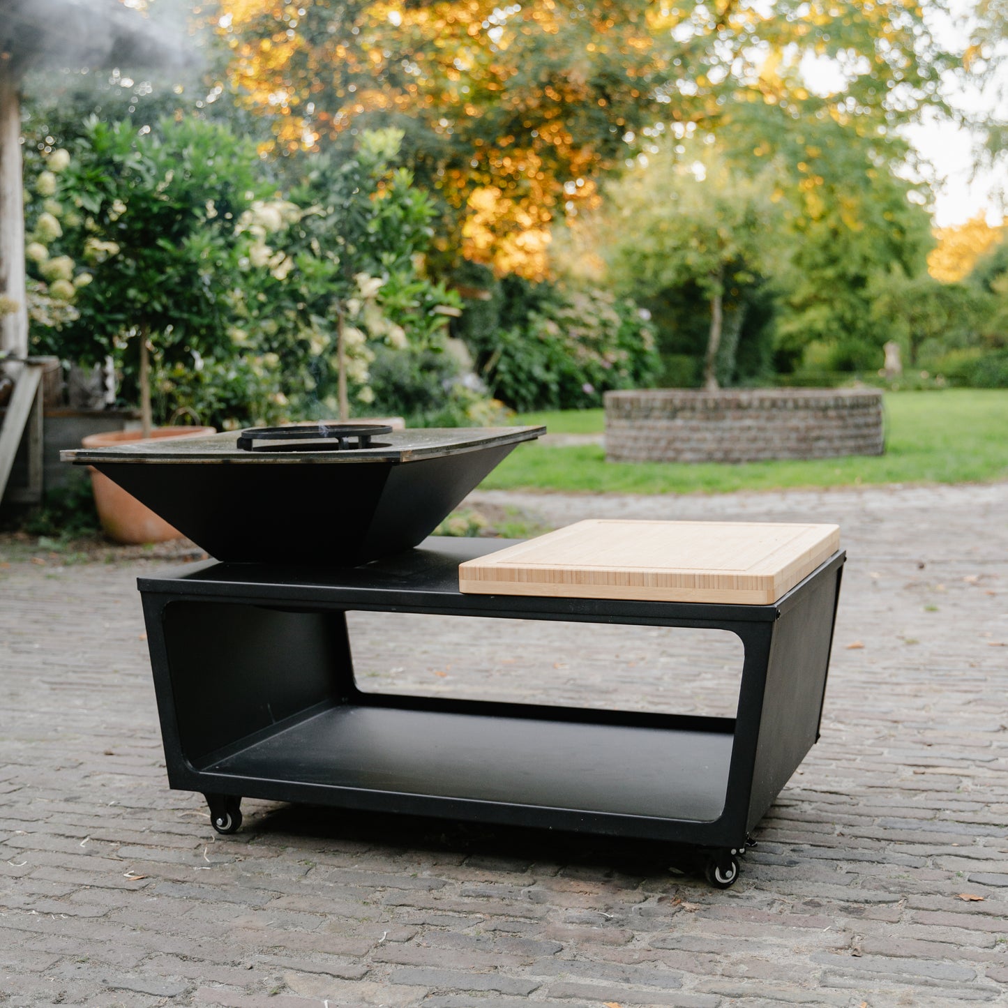 BBQ Plancha Grill Compañía - met hoes en houtopslag 60Ø - Met Snijplank