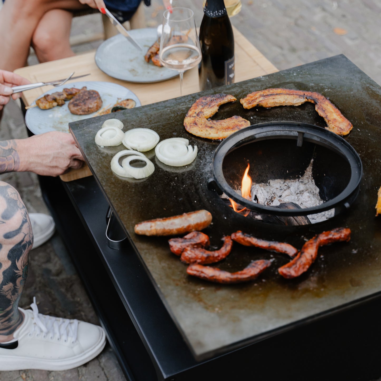 BBQ Plancha Grill Compañía - met hoes en houtopslag 60Ø - Met Snijplank