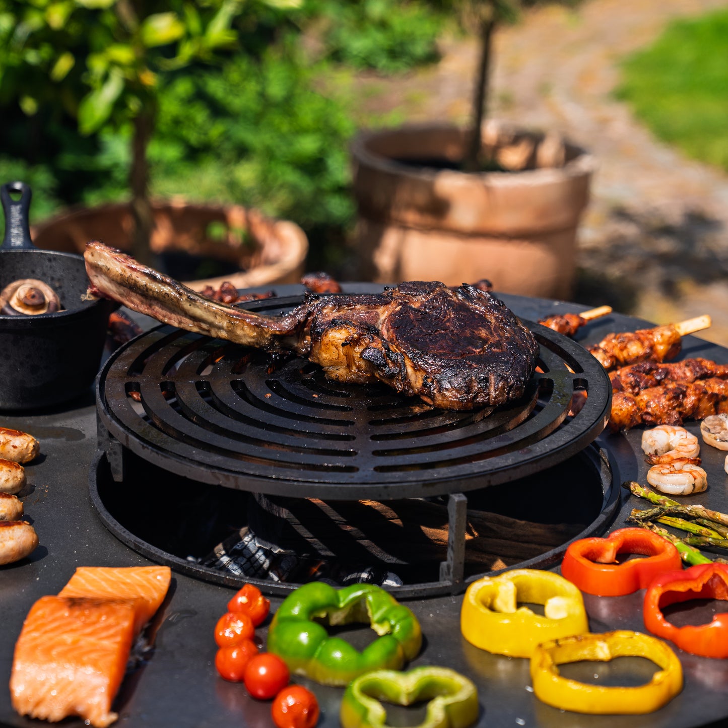 BBQ Plancha Grill Hermano XXL Blackline - Met pook en houtopslag Ø80cm 8mm