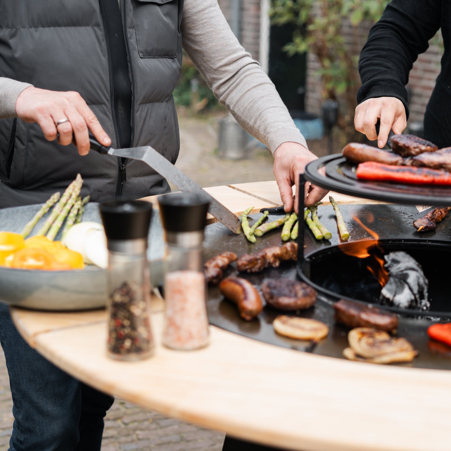 BBQ Plancha Mesa Houten Omranding