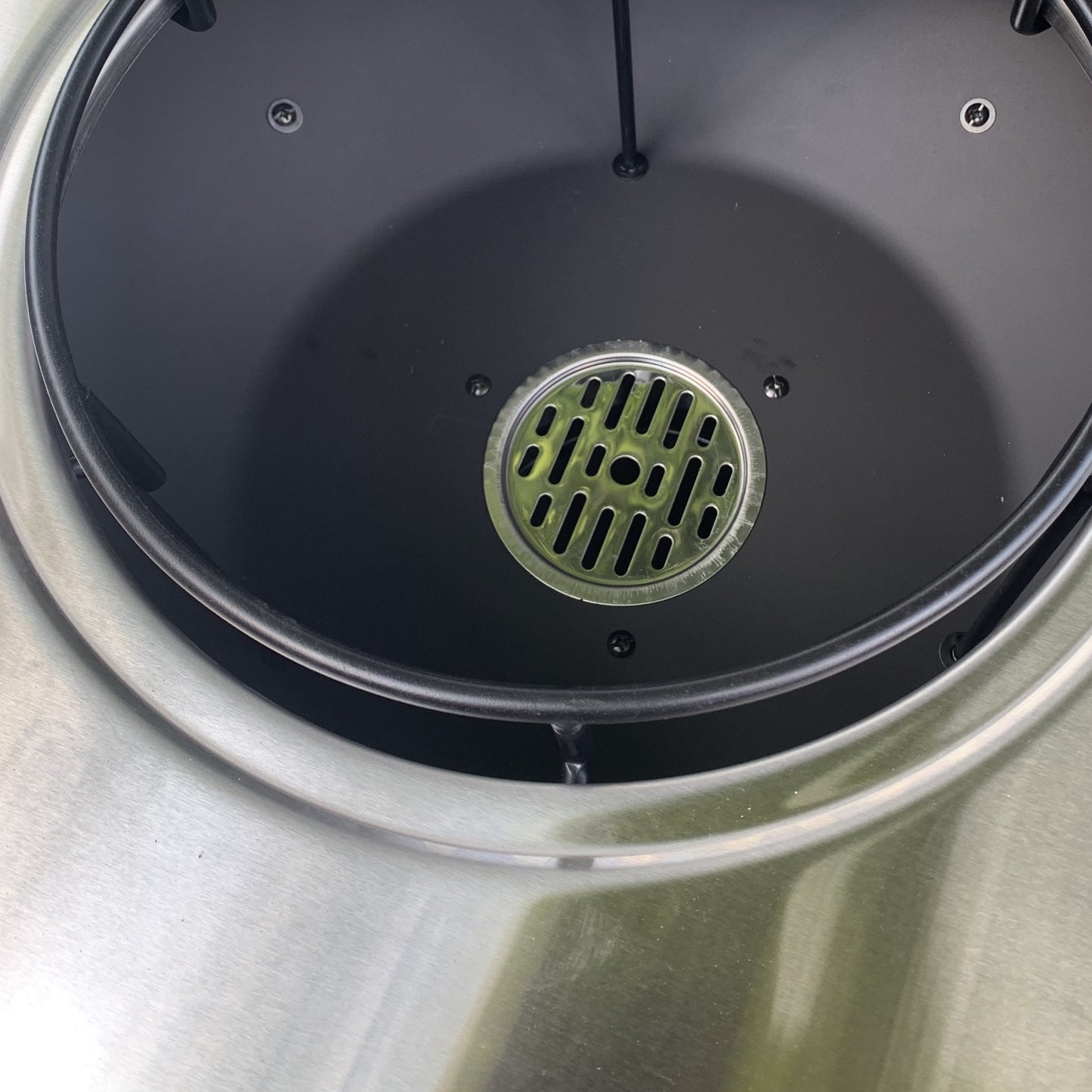 BBQ Plancha Grill Amigo - Met hoes en houtopslag Ø67cm