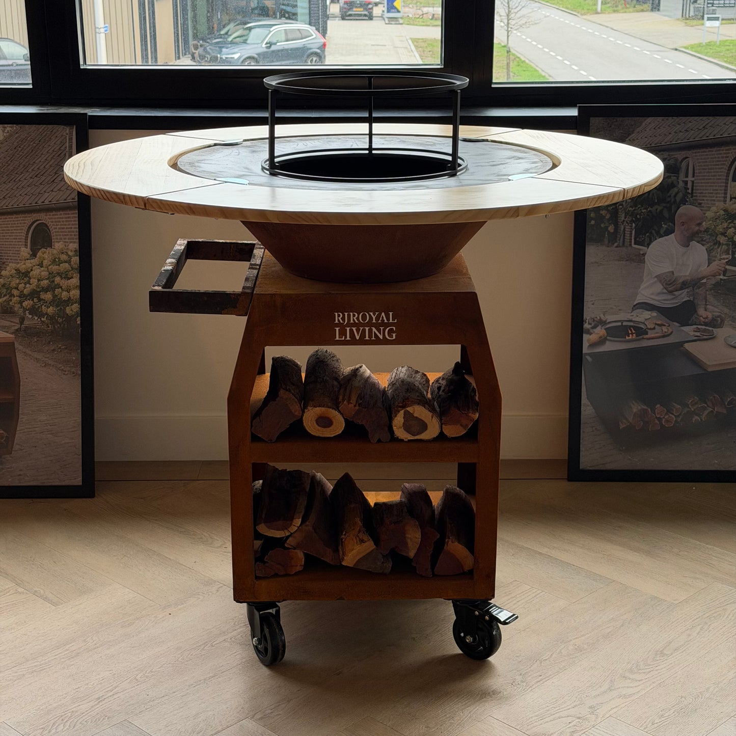 BBQ Plancha Grill Maestro Ø70cm Cortenstaal - Met Houten Omranding Plancha Mesa