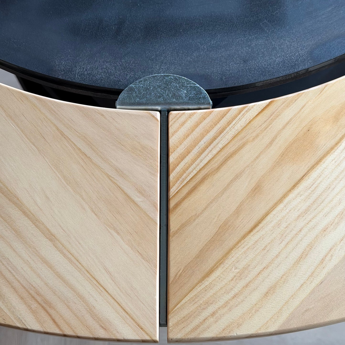 BBQ Plancha Grill Maestro Ø70cm Cortenstaal - Met Houten Omranding Plancha Mesa