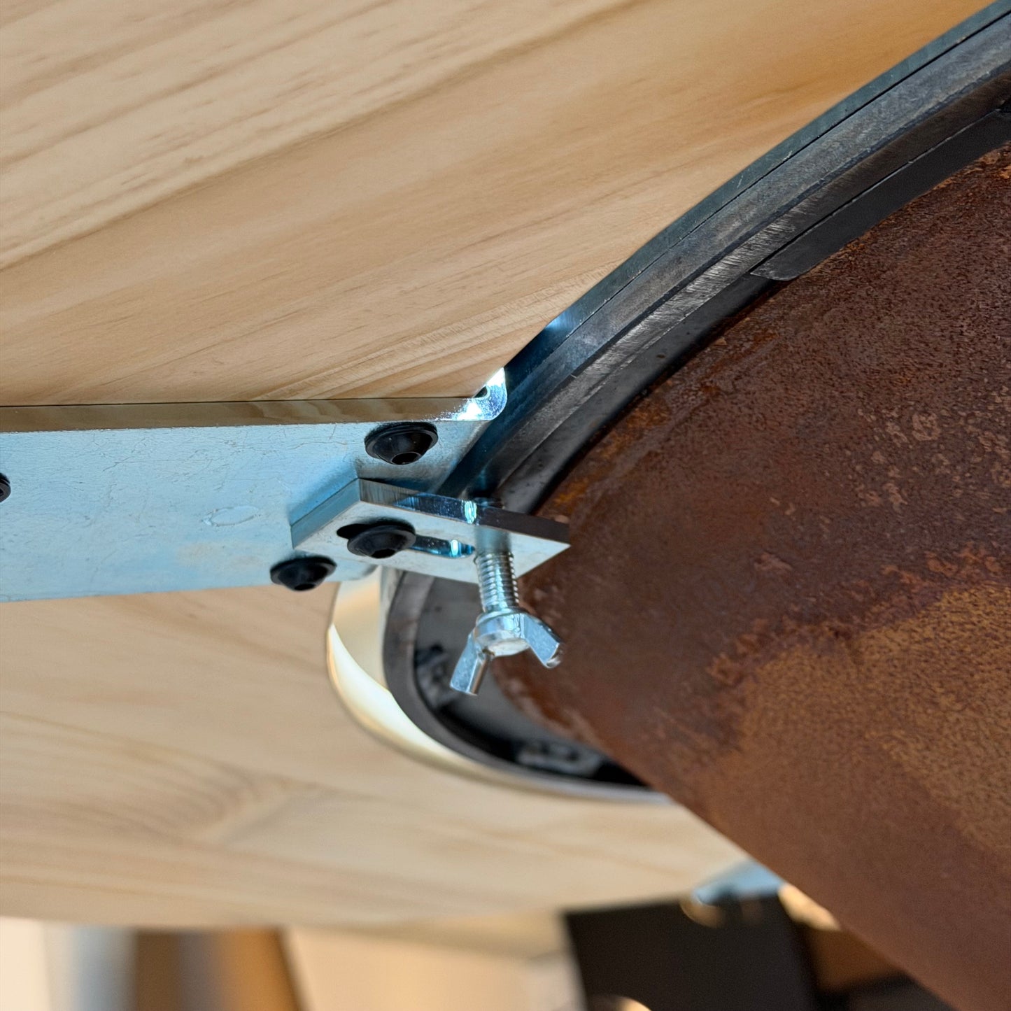 BBQ Plancha Grill Maestro XXXL Ø100cm Cortenstaal - Met Houten Omranding Mesa