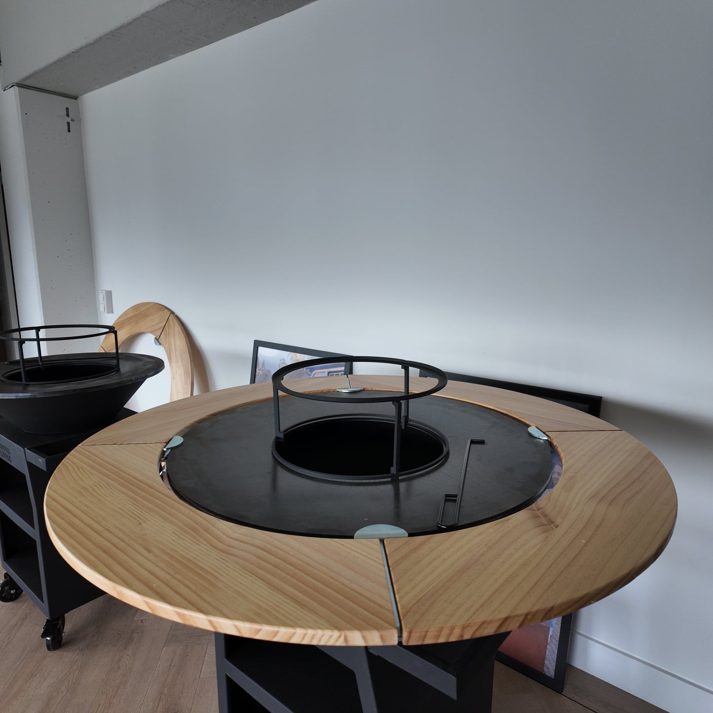 BBQ Plancha Grill Maestro XXL Ø80cm Blackline - Met Houten Omranding Mesa