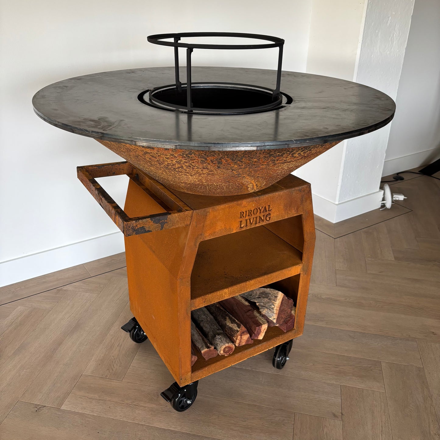 BBQ Plancha Grill Maestro XXXL Ø100cm Cortenstaal - Met Grote wielen en houtopslag