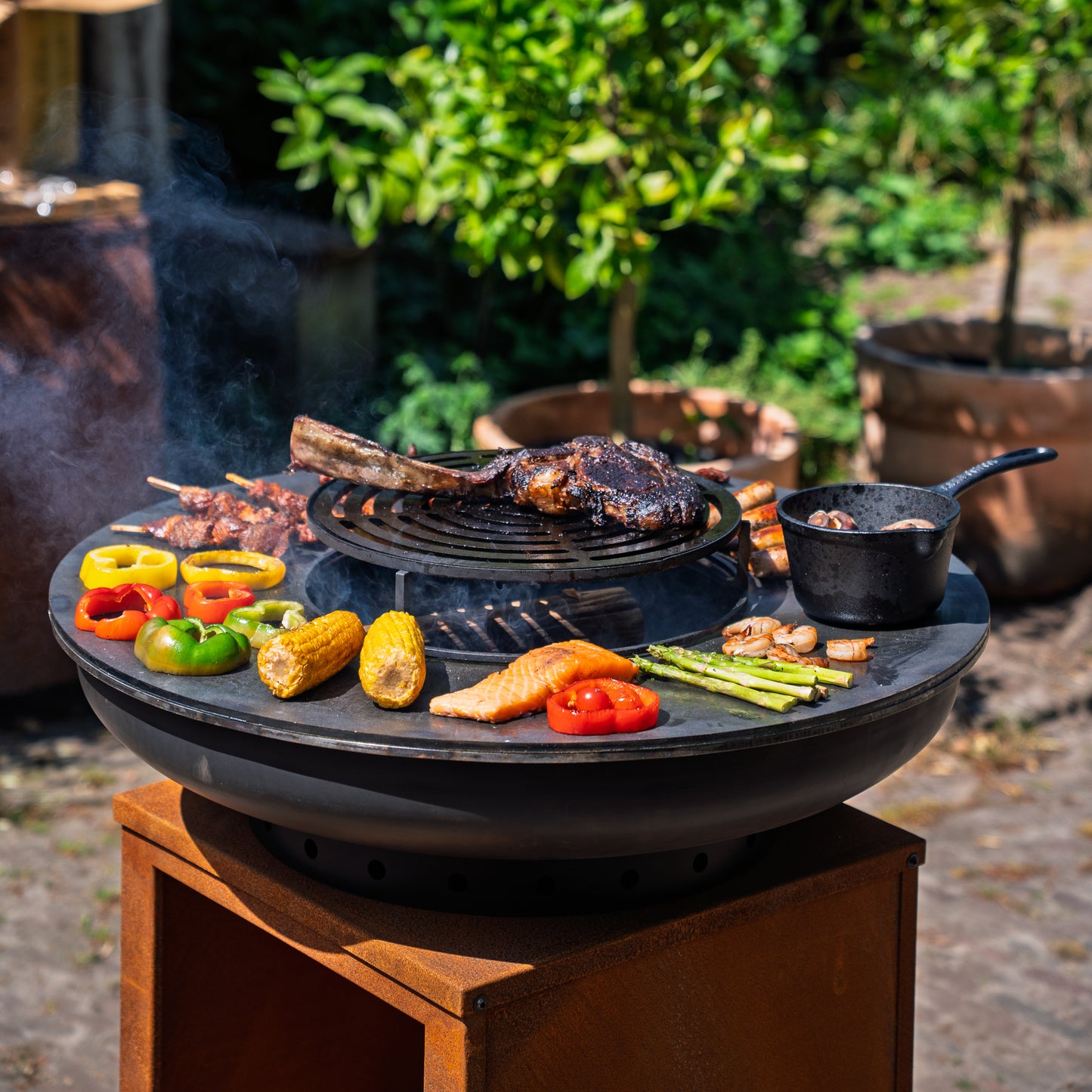 BBQ Plancha Grill Hermano XXL Blackline Cortenstaal - Met pook en houtopslag Ø80cm 8mm