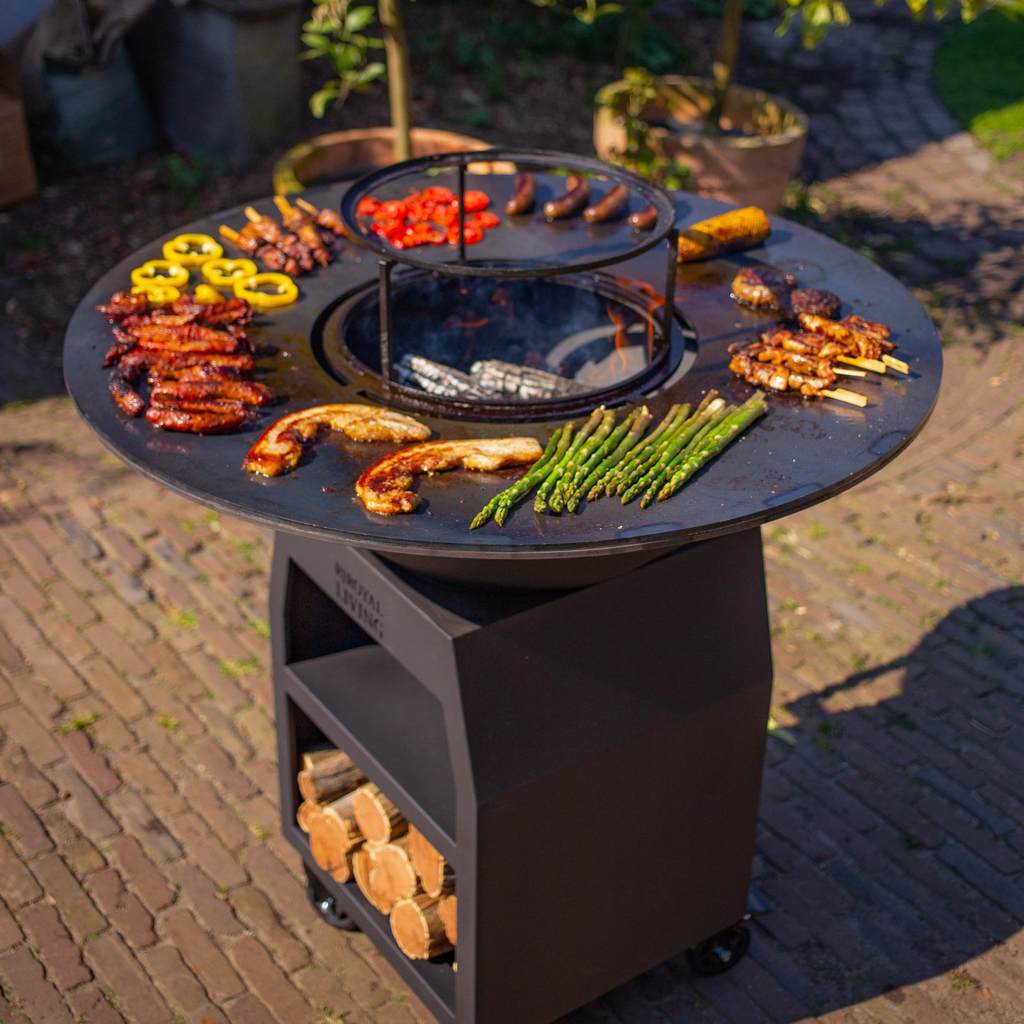 BBQ Plancha Grill Maestro XXXL Ø100cm Blackline - Met Grote wielen en houtopslag