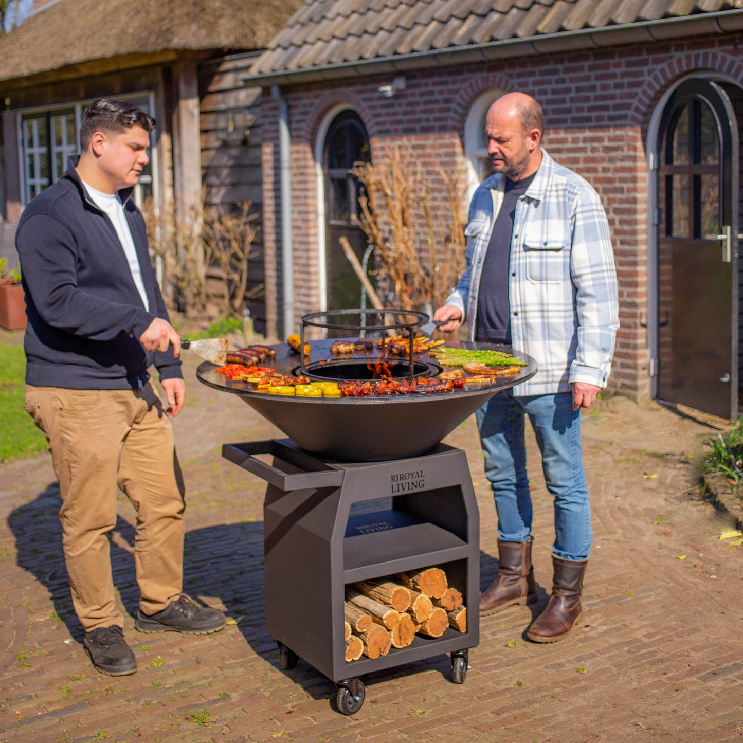 BBQ Plancha Grill Maestro XXXL Ø100cm Blackline - Met Grote wielen en houtopslag
