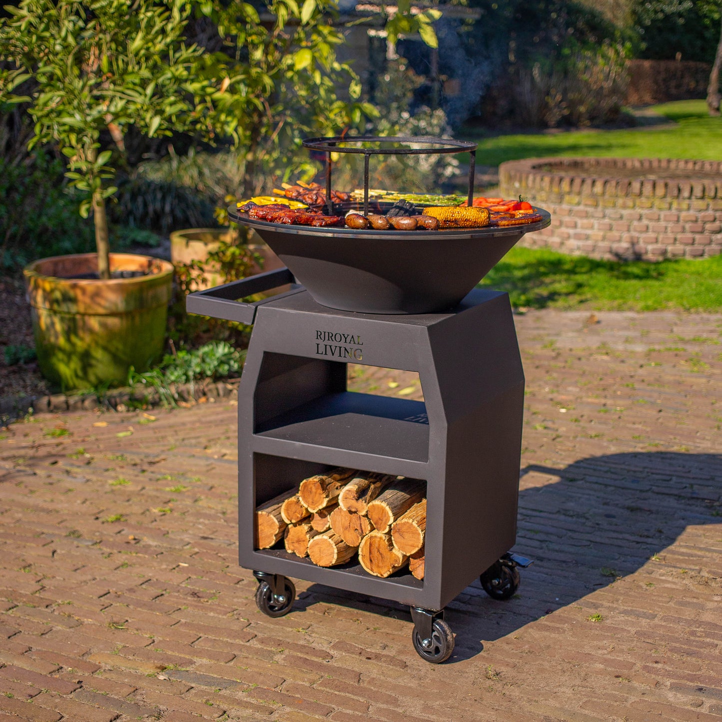 BBQ Plancha Grill Maestro Ø70cm Blackline - Met Grote wielen en houtopslag