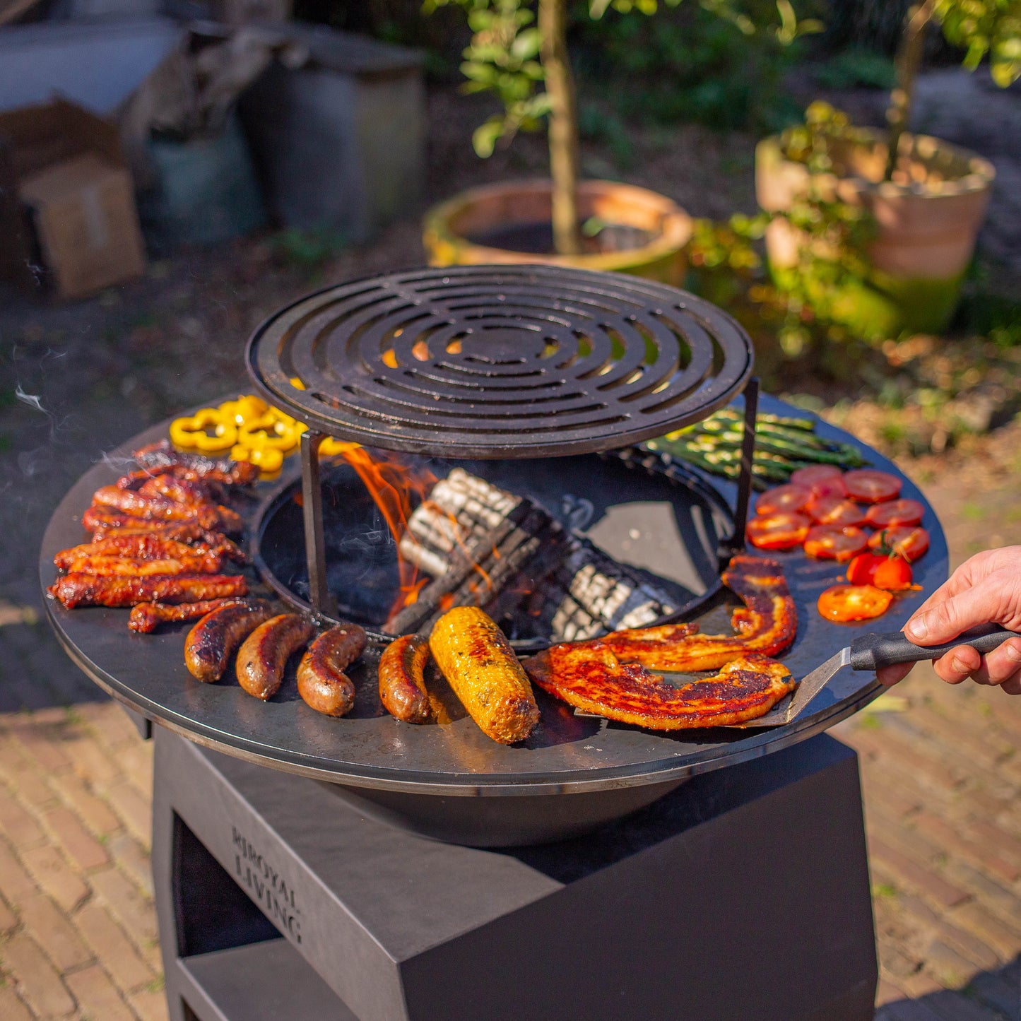 BBQ Plancha Grill Maestro Ø70cm Blackline - Met Grote wielen en houtopslag