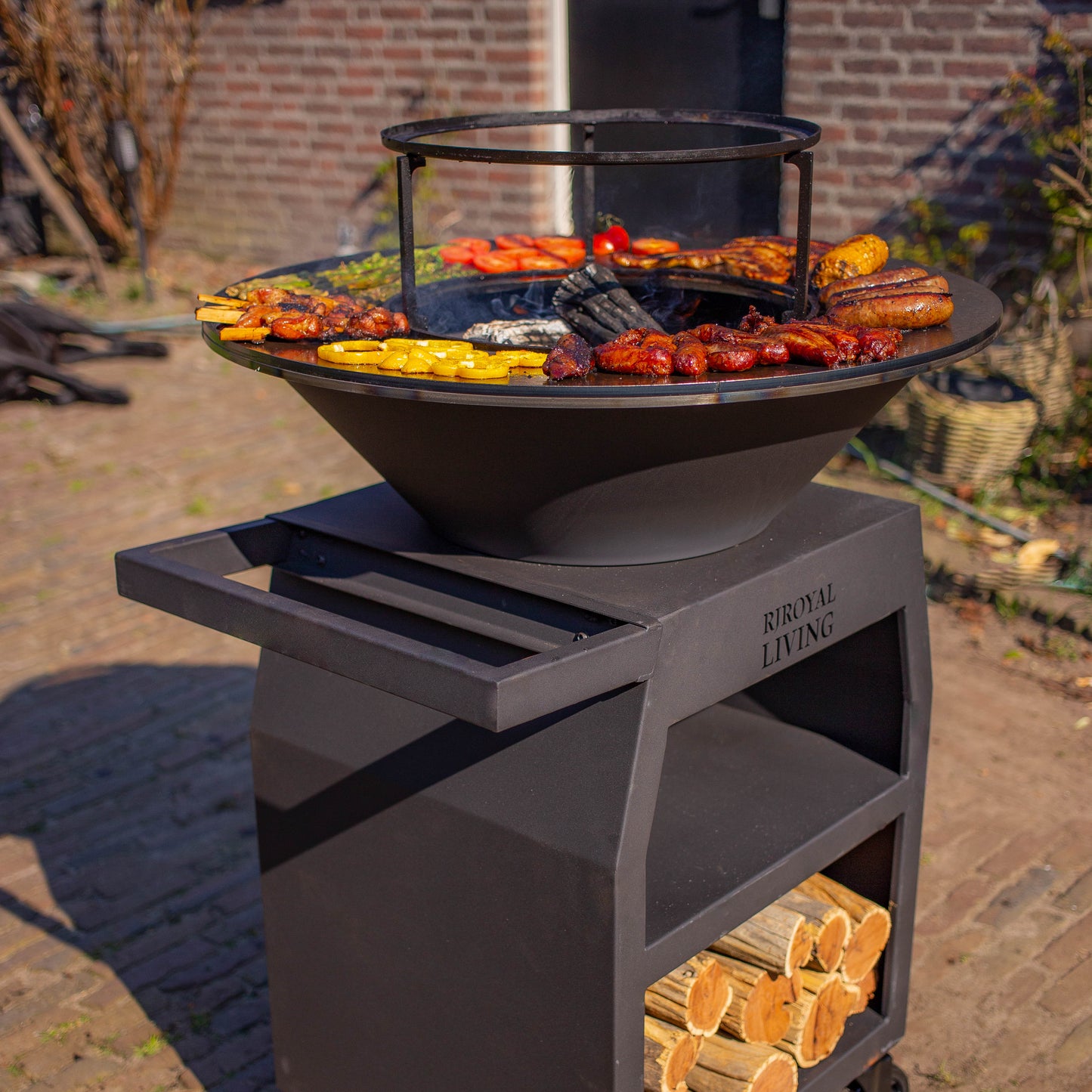 BBQ Plancha Grill Maestro Ø70cm Blackline - Met Grote wielen en houtopslag