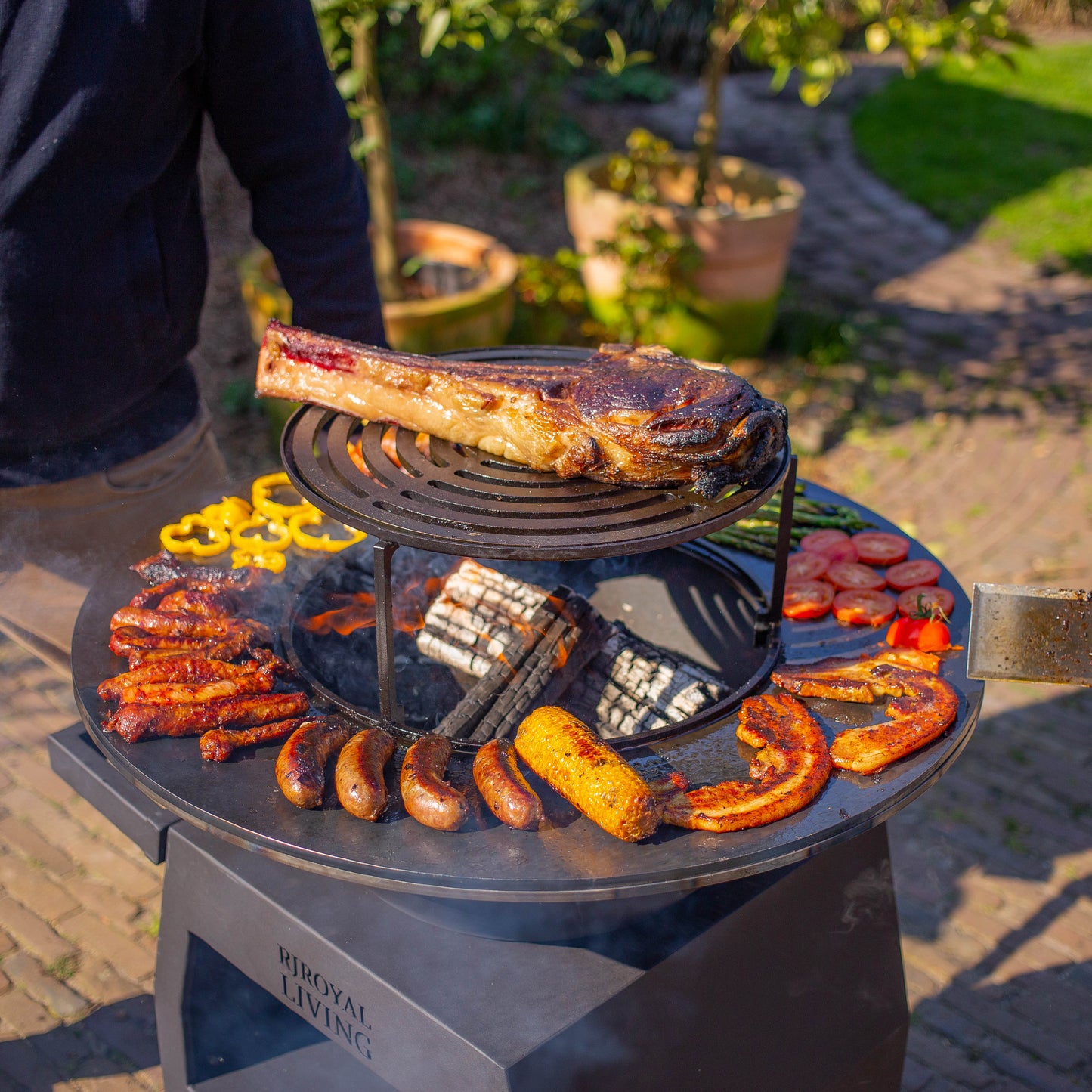 BBQ Plancha Grill Maestro Ø70cm Blackline - Met Grote wielen en houtopslag