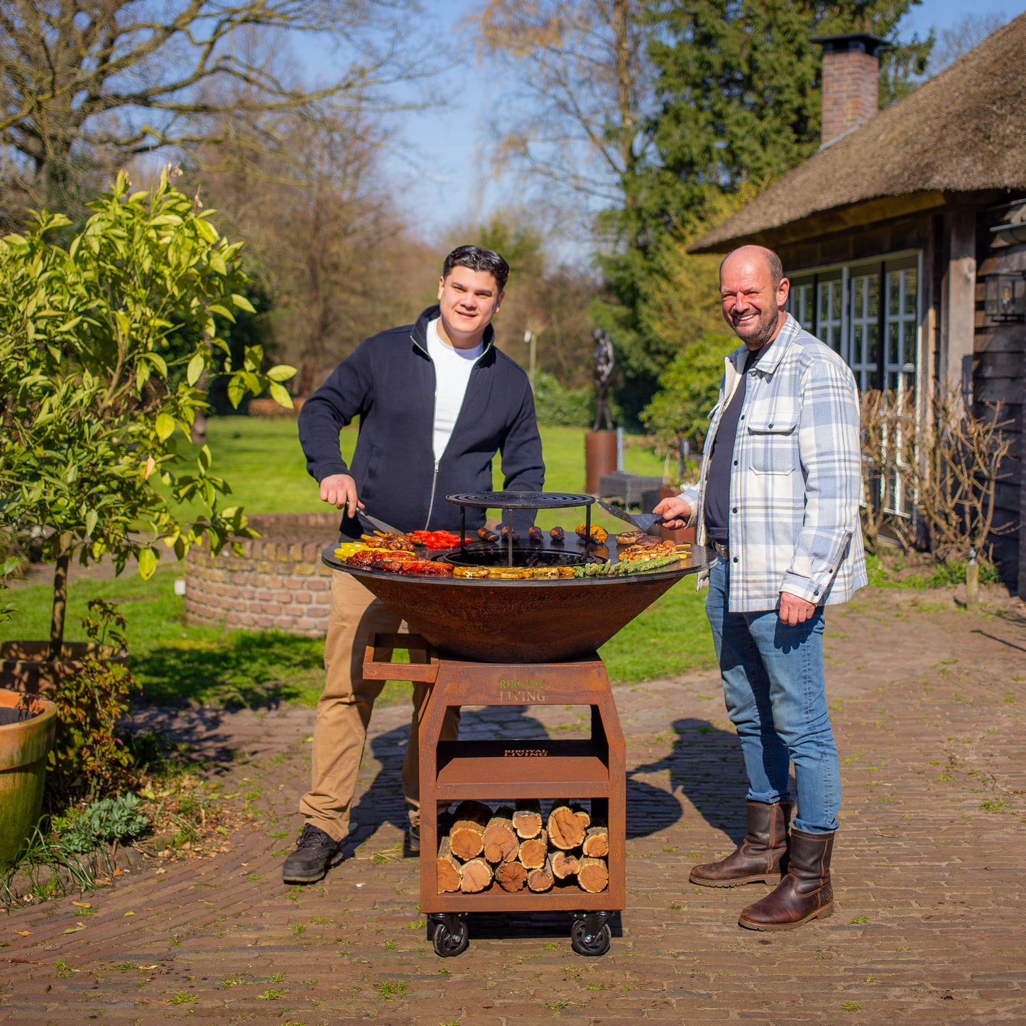 BBQ Plancha Grill Maestro XXXL Ø100cm Cortenstaal - Met Grote wielen en houtopslag