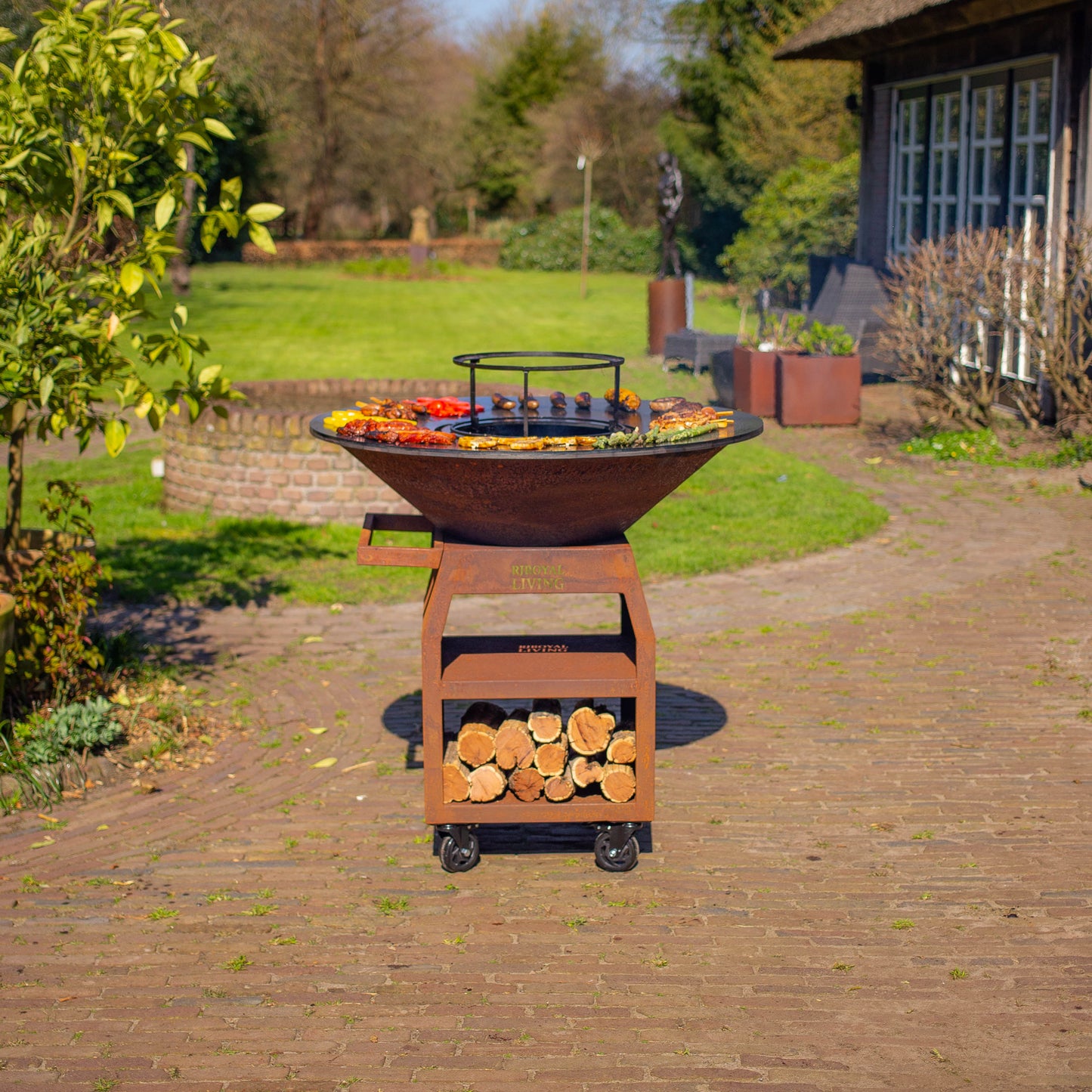BBQ Plancha Grill Maestro XXXL Ø100cm Cortenstaal - Met Grote wielen en houtopslag