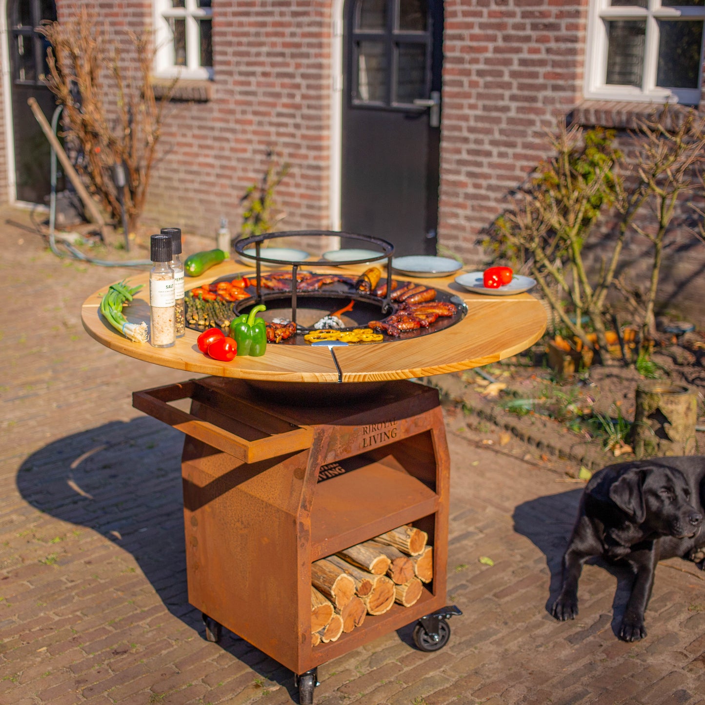 BBQ Plancha Grill Maestro Ø70cm Cortenstaal - Met Houten Omranding Plancha Mesa