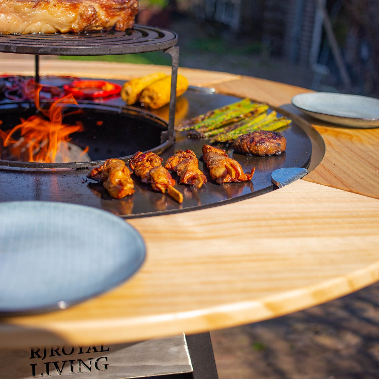 BBQ Plancha Grill Maestro Smokeless XXL Ø80cm Blackline - Rookloze Plancha Met Mesa Houten Omranding